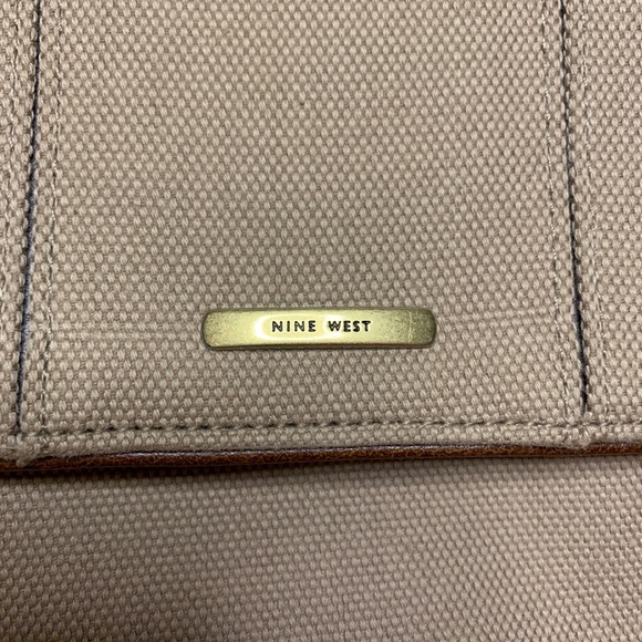 Beige Leather Handbag - Picture 3 of 8